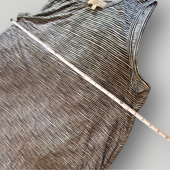 🟢5/$25  Philosophy black/white dress - Picture 5 of 13